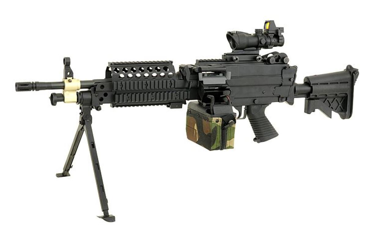 Softair.Zone M249/MK46 1500 Schuss elektrisches Box Mag Camo